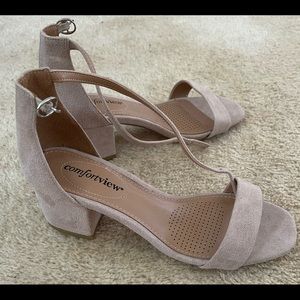 Women’s Extra Wide Width Sandals